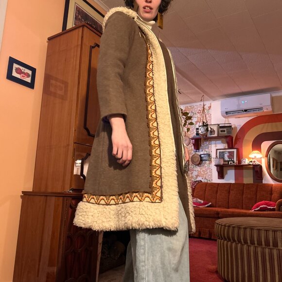 1970s hippie Wool blend hooded embroidered fur trimmed penny lane coat! - Picture 8 of 15